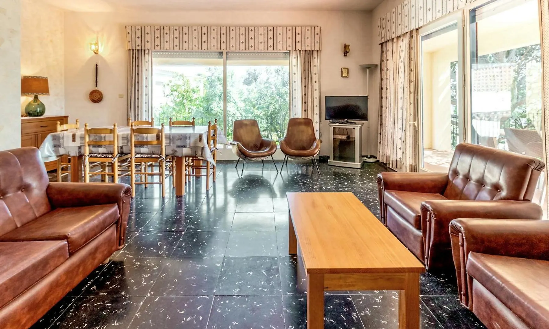 Grifeu 14 Apartamento Con Terraza Y Jardin Girona 0*,