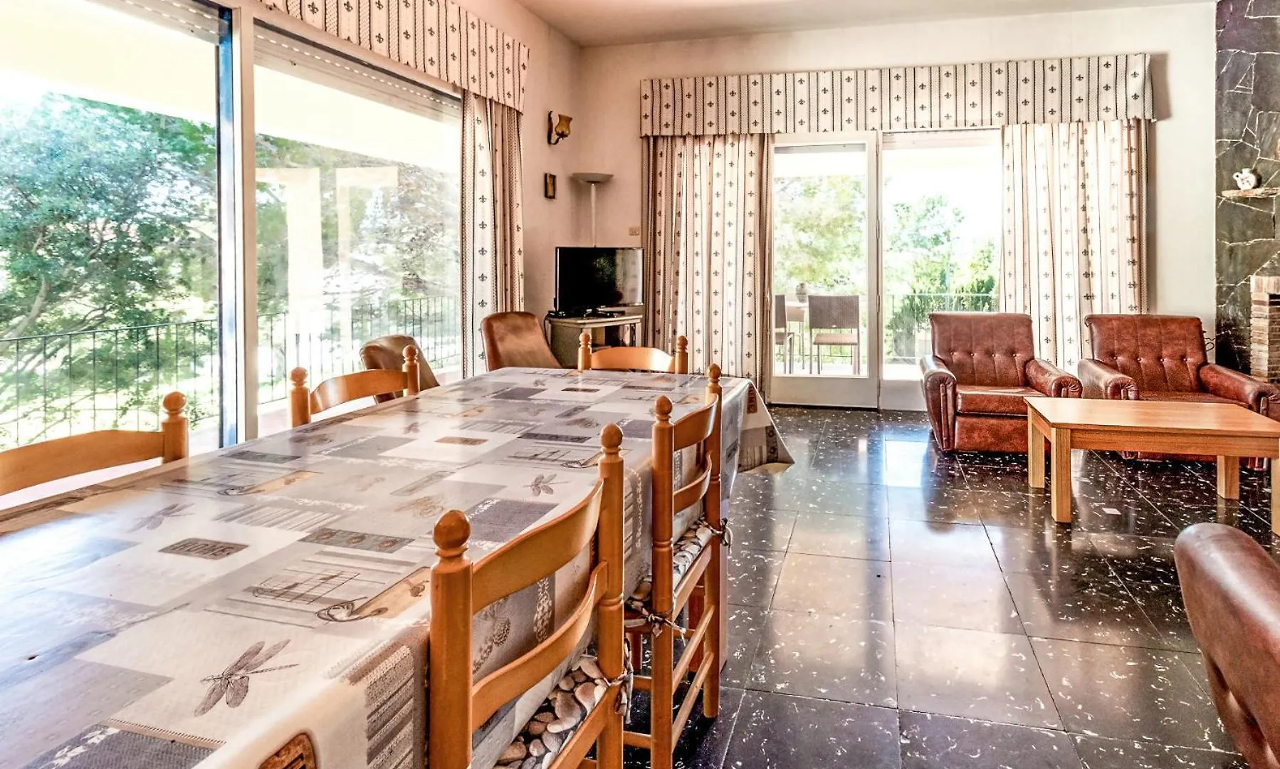 Grifeu 14 Apartamento Con Terraza Y Jardin Girona